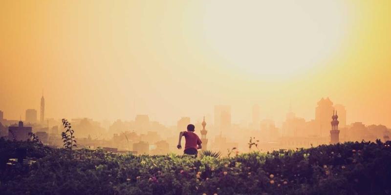 张家界景区店铺门窗设计案例解析：如何用铝合金定制与日式禅意，实现安全、展示与节能的完美平衡